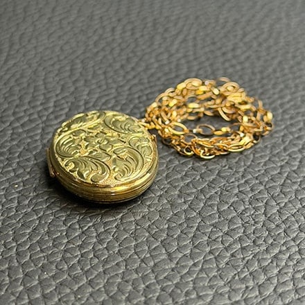 9ct Gold Locket and Chain